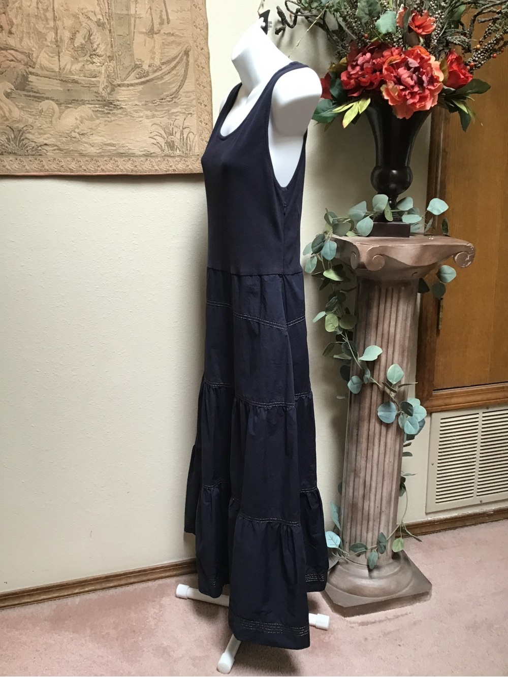 TAHARI Sleeveless Navy Tiered Maxi Dress